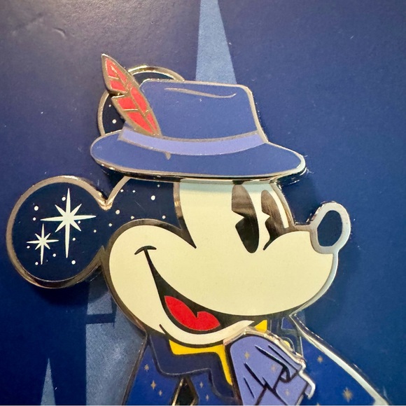 NWT. Disney Mickey Mouse The Main Attraction Peter Pan's Flight LE large Pin - Picture 5 of 8